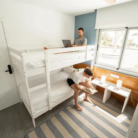 Kyuka Surfclub لاجاريس