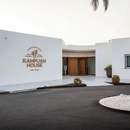 Kyuka Surfclub Vandrarhem Lajares